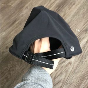 Black lululemon hat